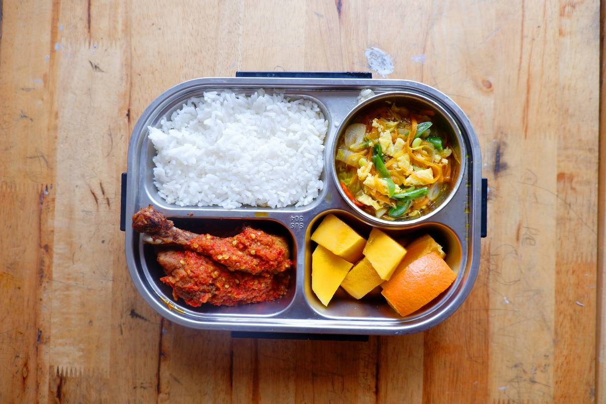 Build a Stress-Free Weekly Lunch Plan with Frozen Meal Prep